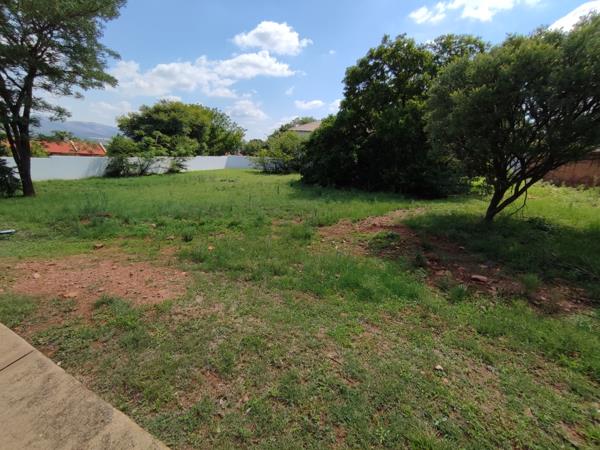 606 m² Land