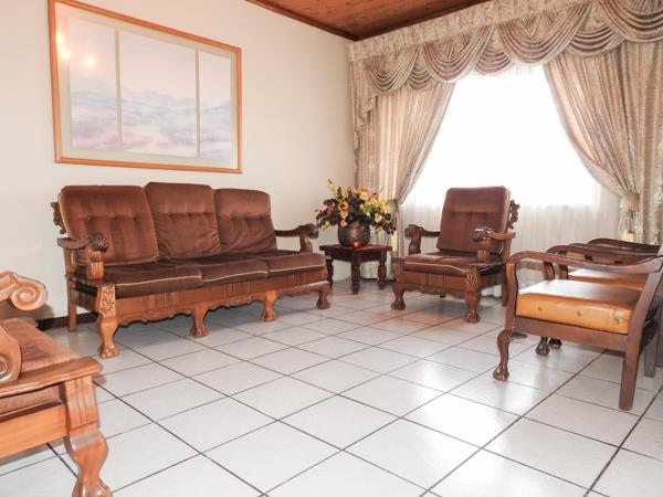 5 Bedroom House
