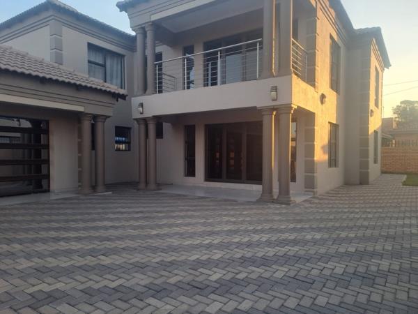 5 Bedroom House