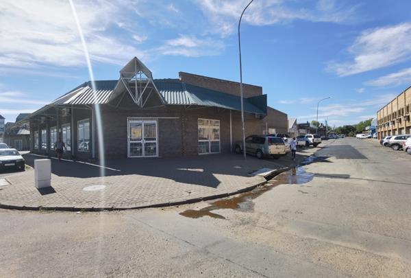 220  m² Retail Space