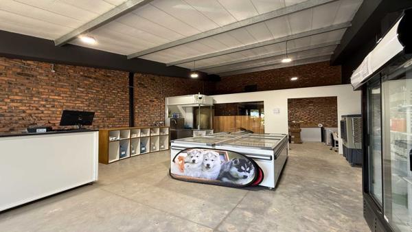 70  m² Commercial space