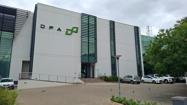 582  m² Office Space