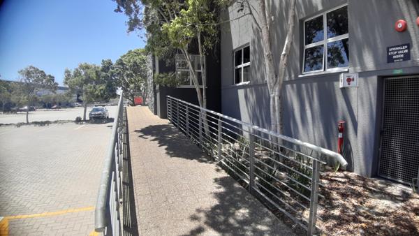 6 075  m² Commercial space