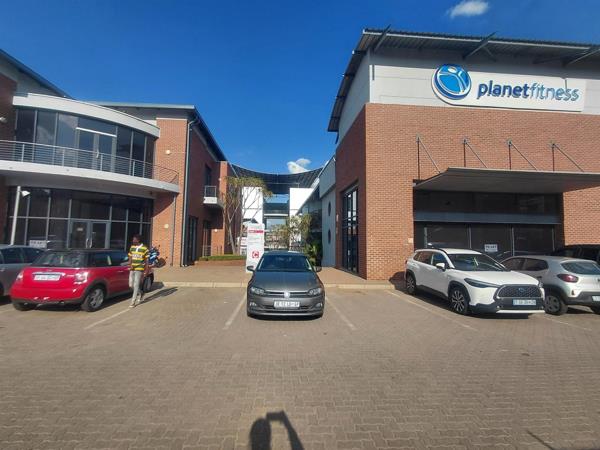 413  m² Office Space