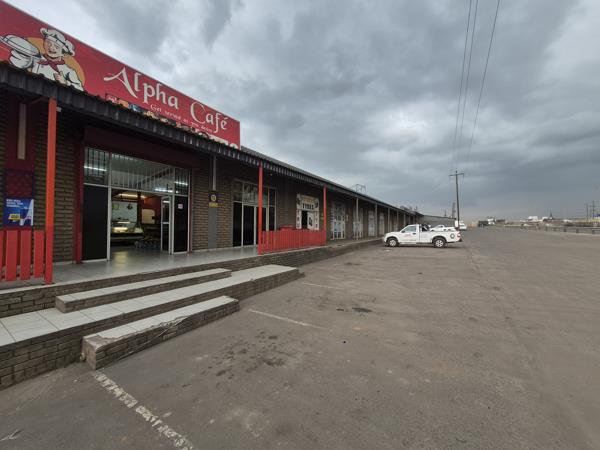 1 500  m² Commercial space