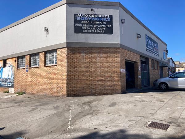 551  m² Industrial space