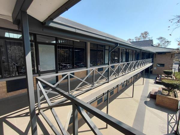 184  m² Commercial space