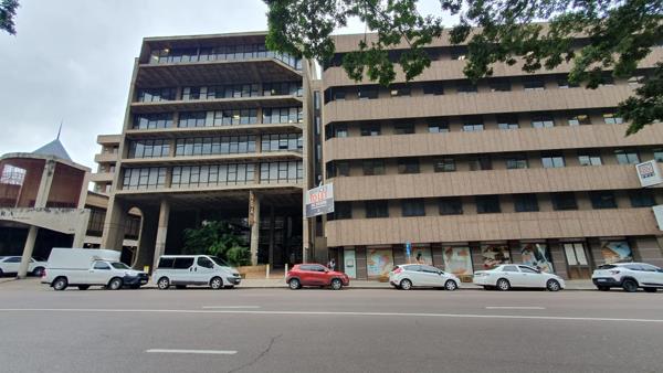 120  m² Commercial space