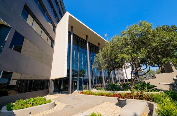 418  m² Commercial space