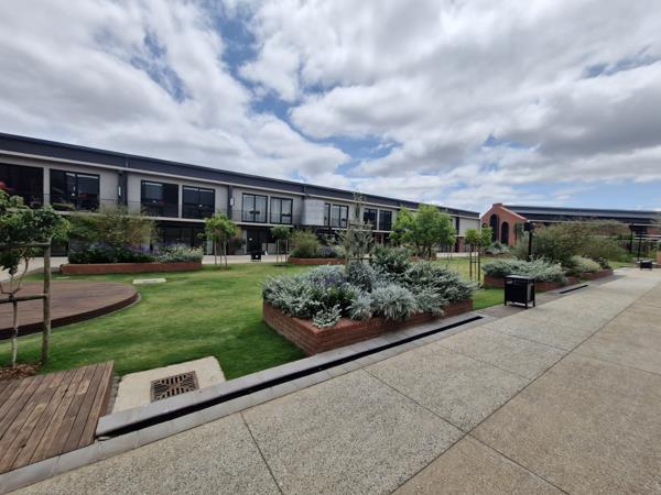 94  m² Commercial space