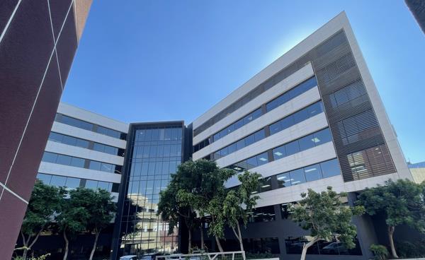 1 067  m² Commercial space