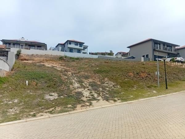 939 m² Land