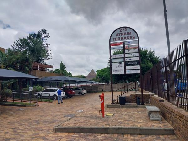 122  m² Commercial space