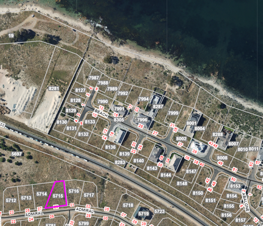 815 m² Land