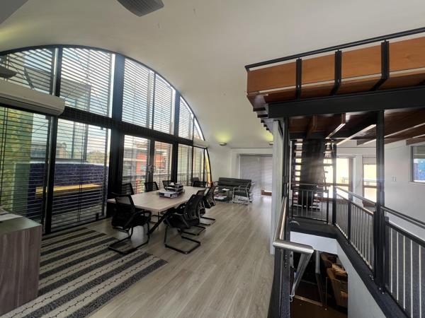 241  m² Commercial space