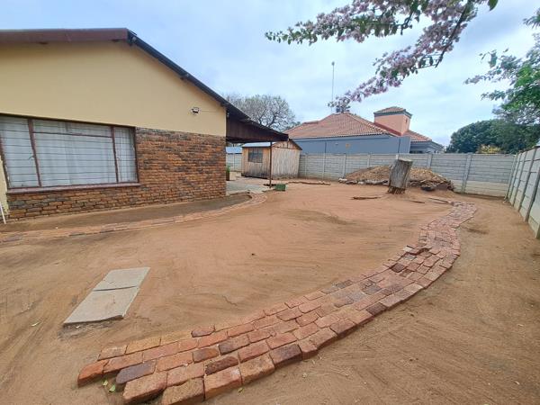 11 Bedroom House