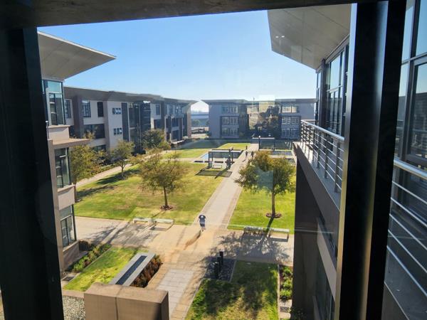 880  m² Office Space