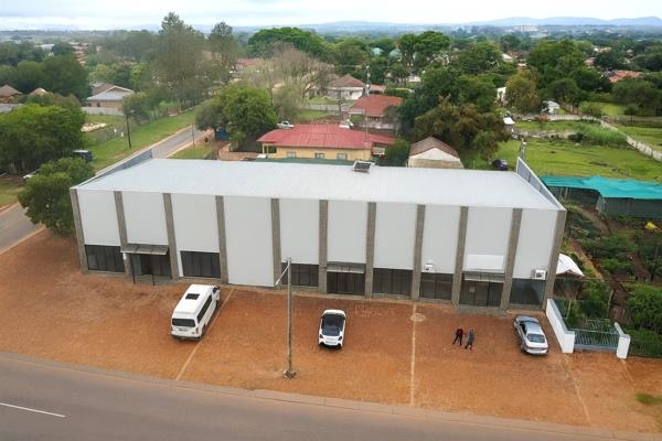 920  m² Commercial space