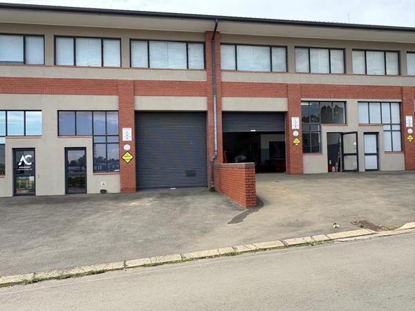 104  m² Commercial space