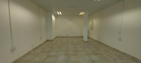 40  m² Retail Space