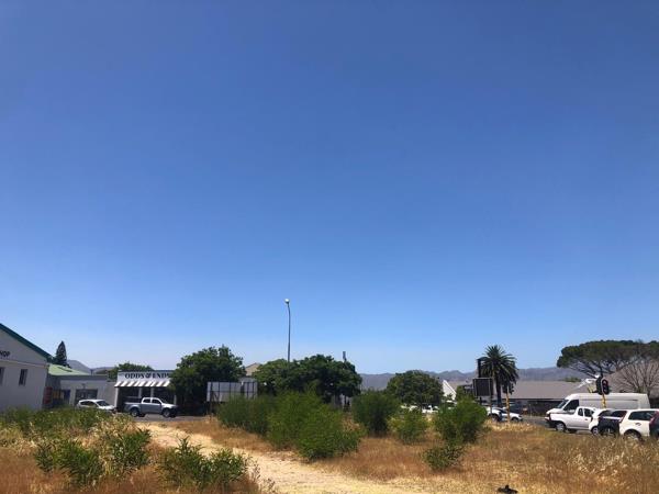 1 488 m² Land