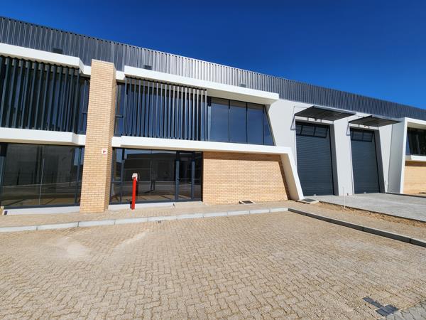 565  m² Industrial space