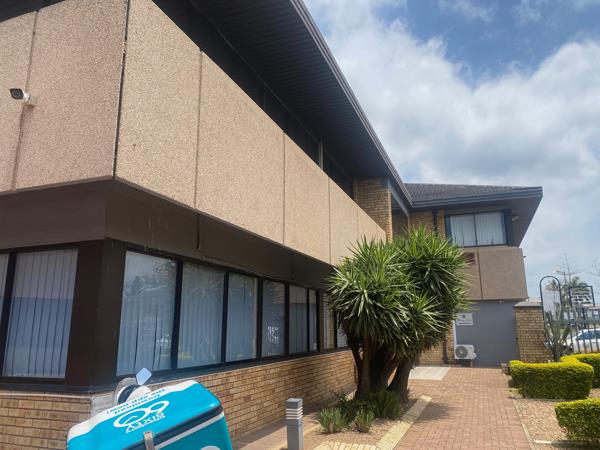 250  m² Commercial space