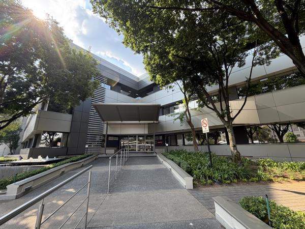 660  m² Commercial space