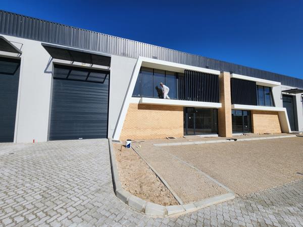 565  m² Industrial space