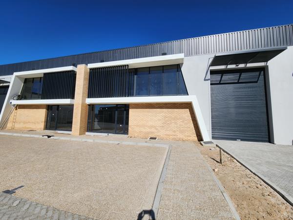 565  m² Industrial space