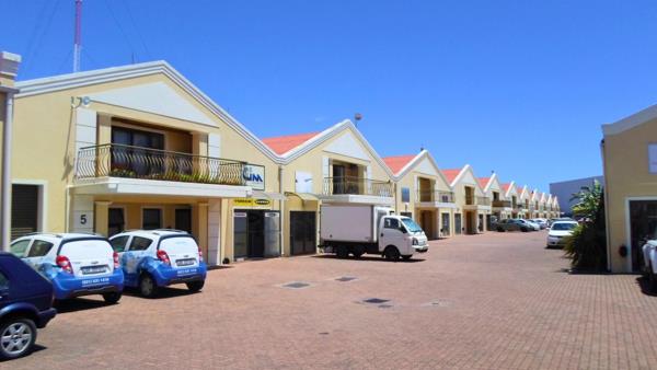 91  m² Office Space