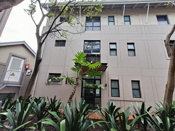 95  m² Commercial space