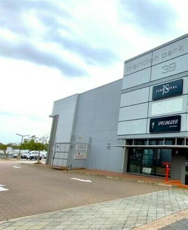 183  m² Retail Space