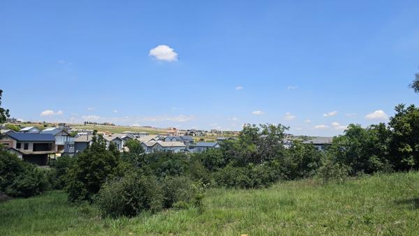 2 742 m² Land