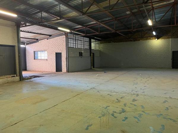 10 000  m² Commercial space