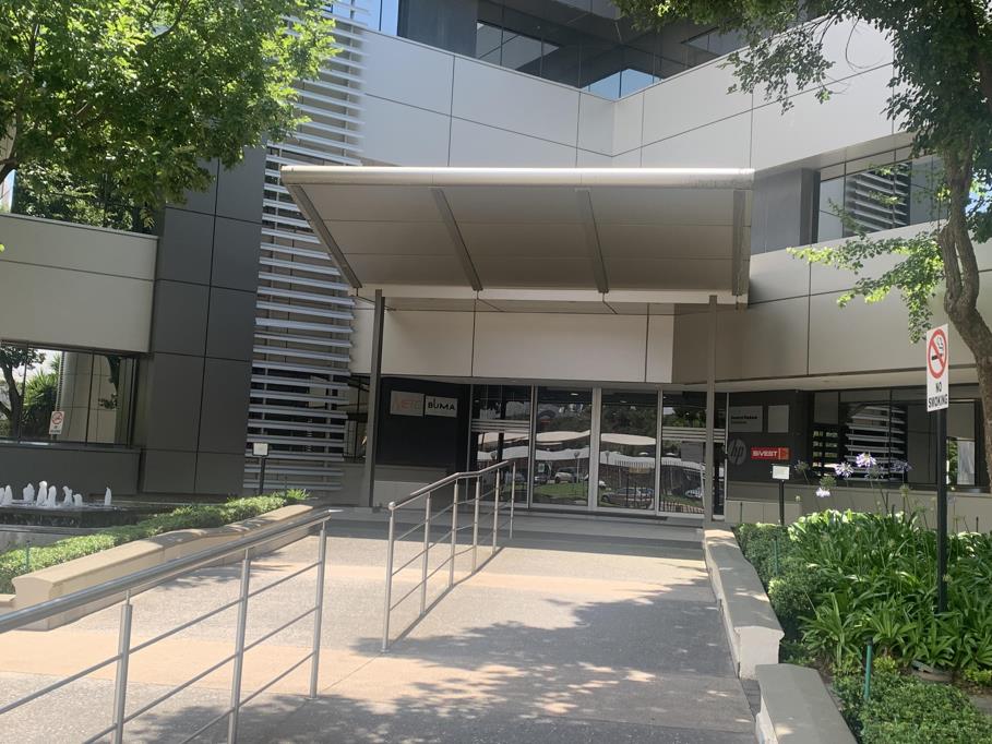 660  m² Commercial space