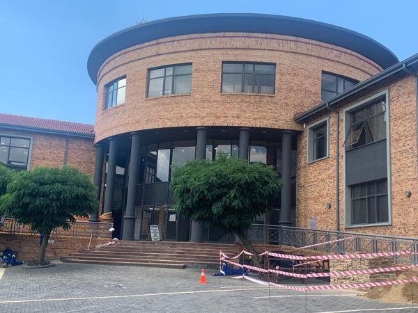 1 384 m² Office Space