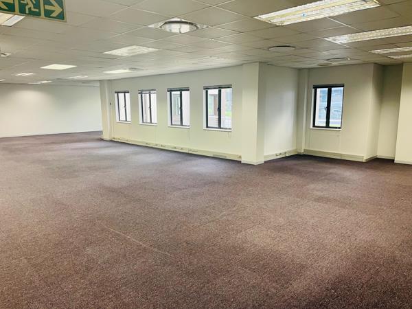 370.6  m² Commercial space