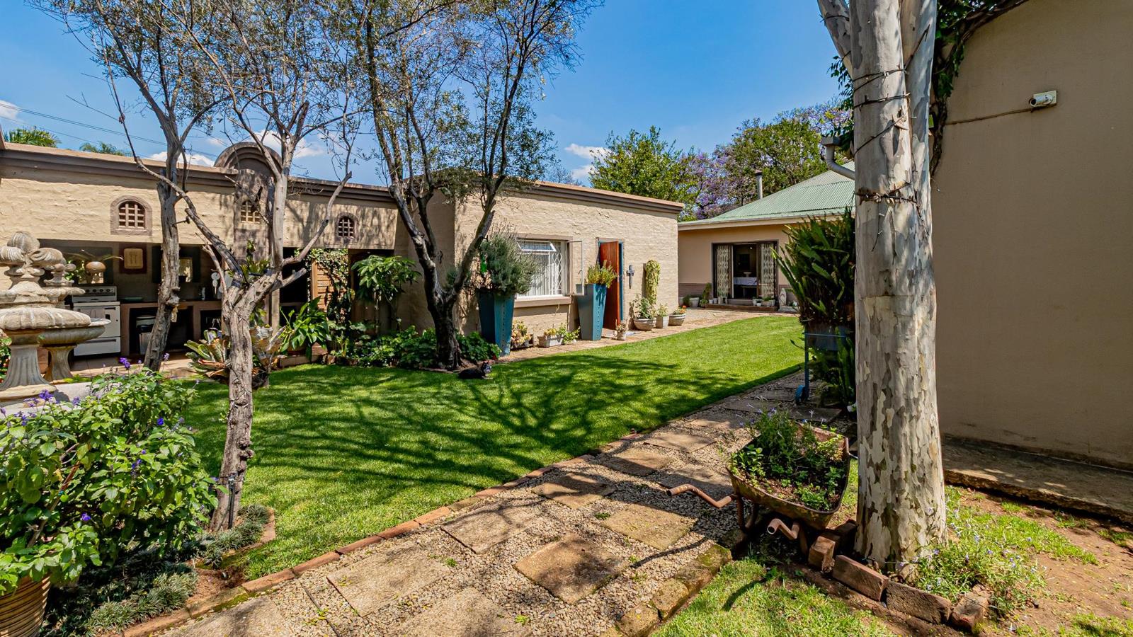 6 Bedroom House in Riviera