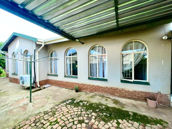 9 Bedroom House