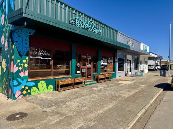 1 000  m² Commercial space