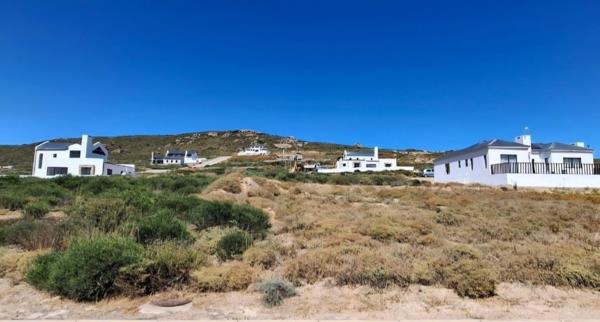 325 m² Land