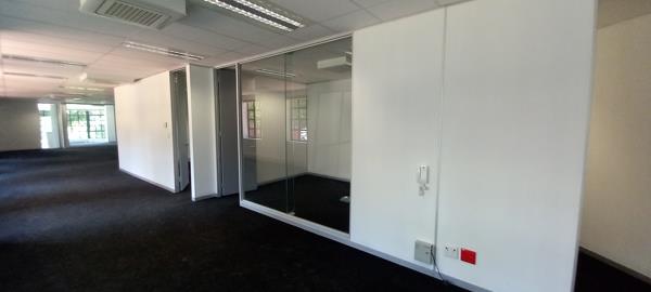 364  m² Commercial space