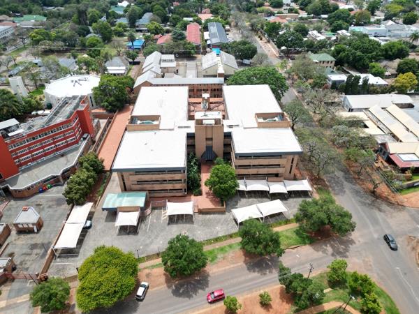 5 795  m² Commercial space