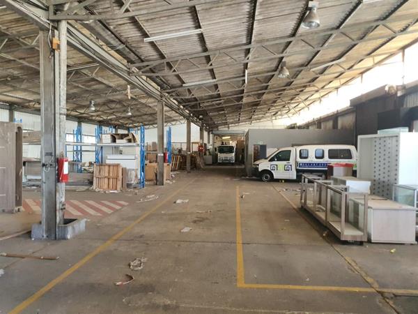 3 600  m² Industrial space