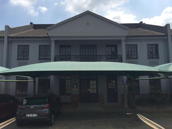 515  m² Commercial space