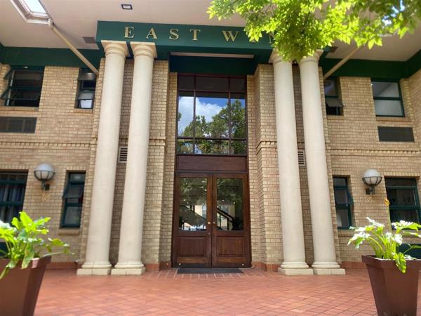 273  m² Office Space