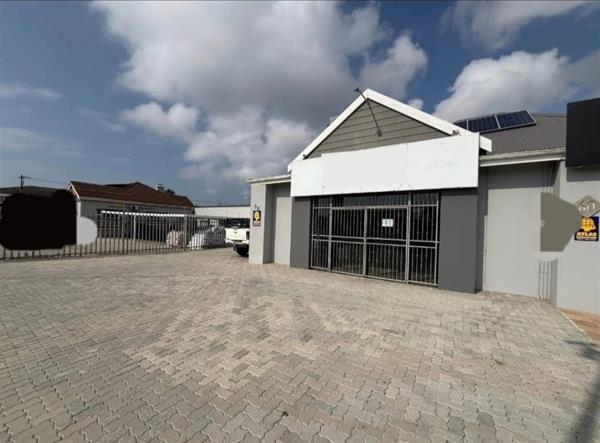 300  m² Office Space