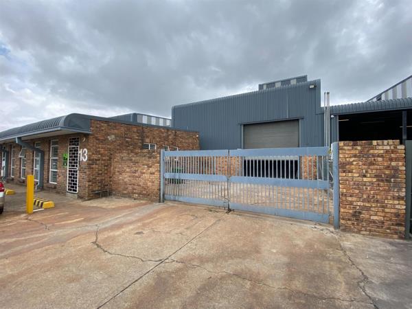 607  m² Industrial space