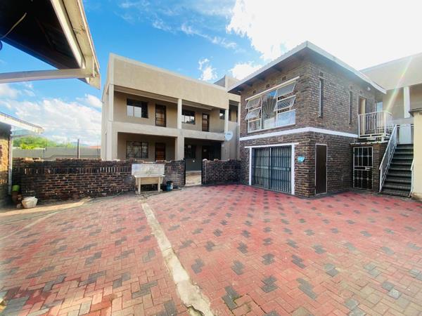 28 Bedroom House